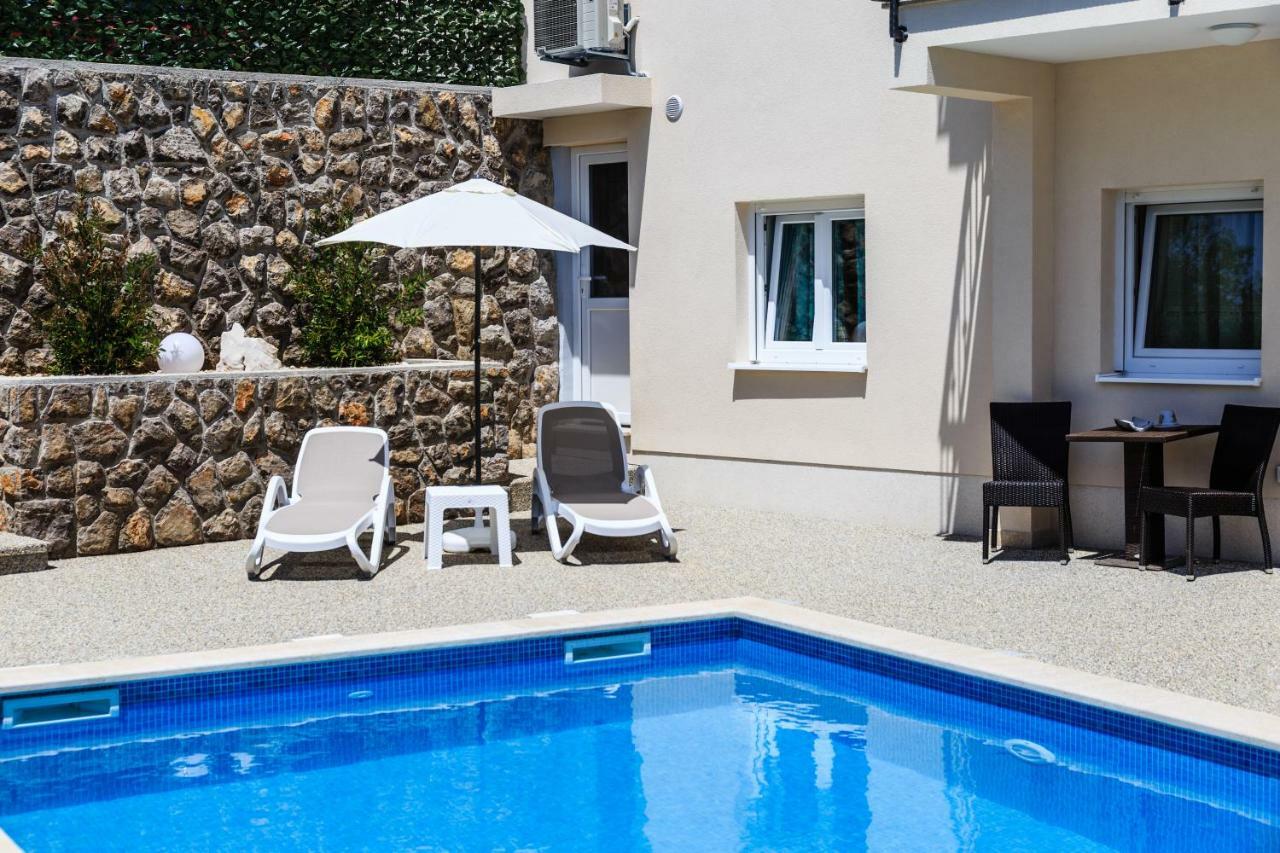 Two Angels With Swimming Pool, - Opatija