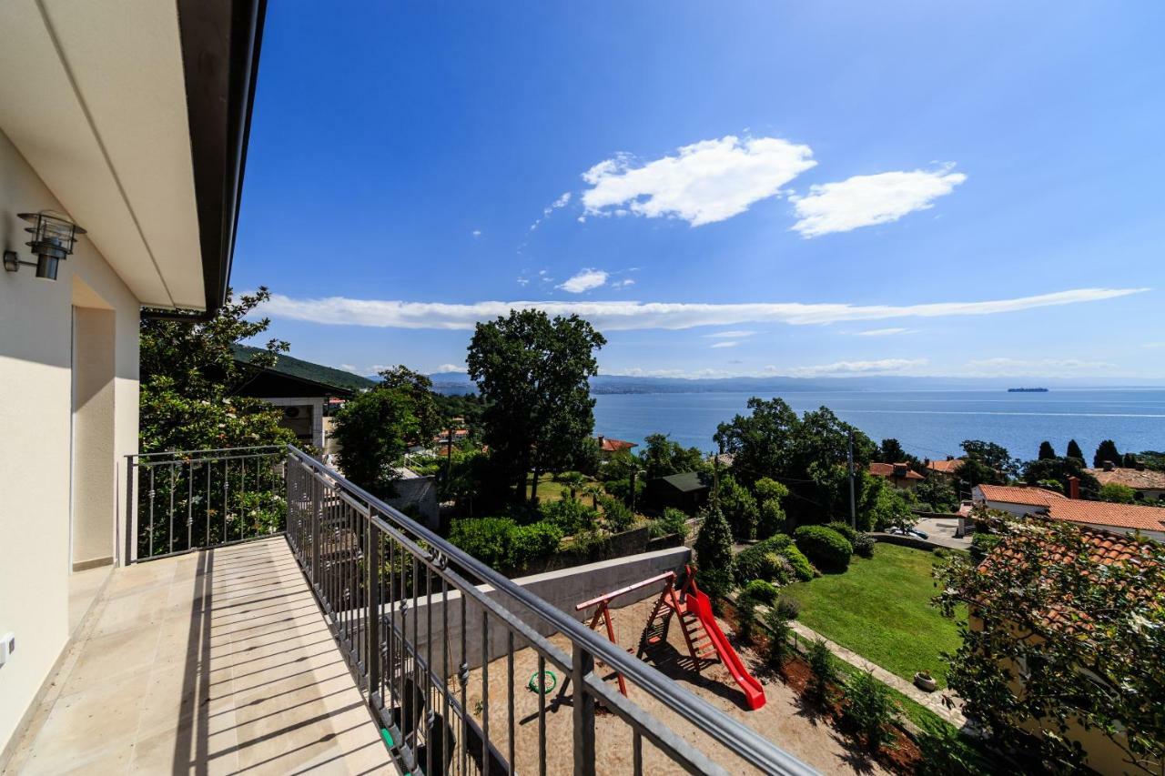 Two Angels With Swimming Pool, - Opatija Ika