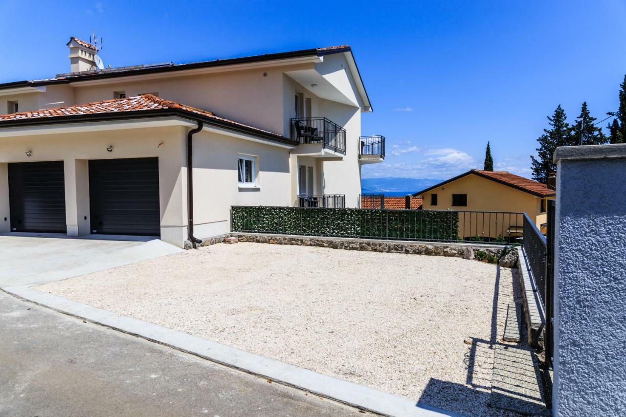 Two Angels With Swimming Pool, - Opatija Holiday home *